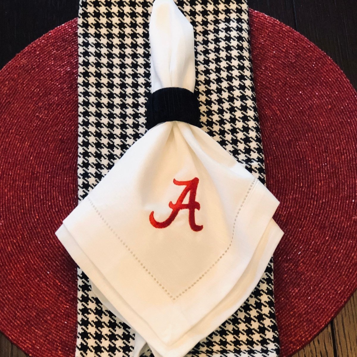 CeCe's Home & Gifts Alabama Crimson Tide Linen Dinner Napkins | CeCe's Home & Gifts