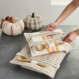 Mud Pie Mud Pie Casserole Holder Set - Thankful | CeCe's Home & Gifts