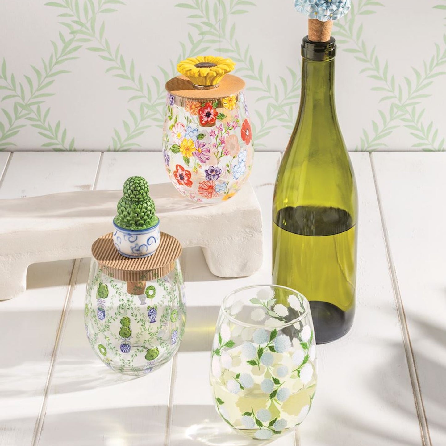Mud Pie Hydrangea Wine Glass & Stopper Set