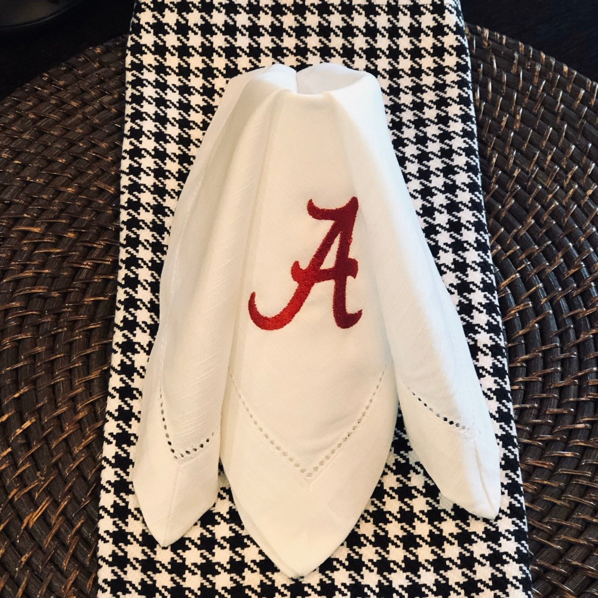 Alabama Crimson Tide Linen Dinner Napkins - CeCe's Home & Gifts