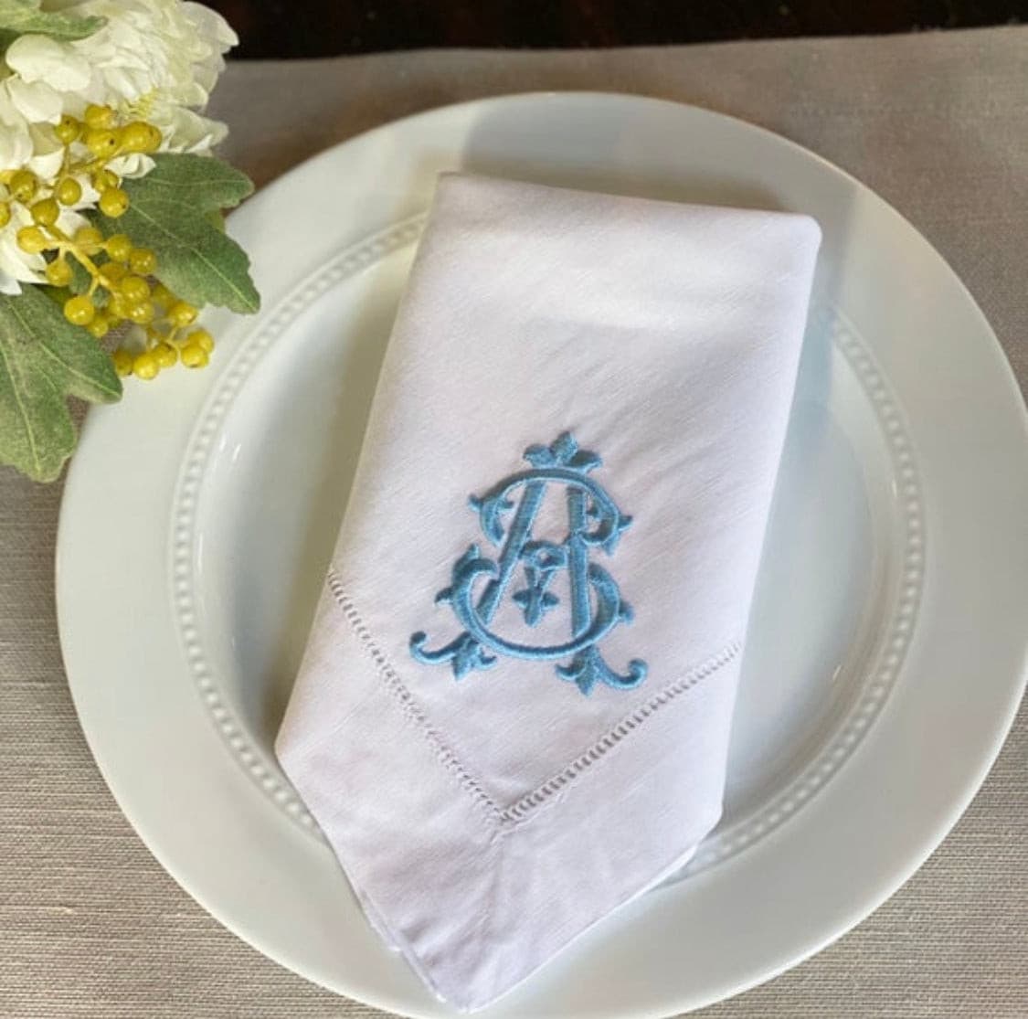 Chic Monogrammed Linen Dinner Napkin - CeCe's Home & Gifts