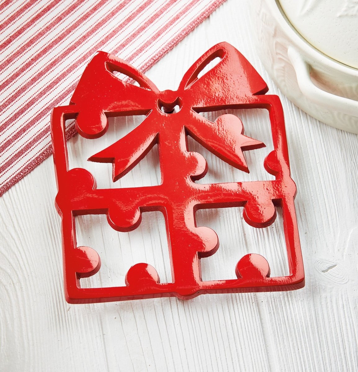 Tag Christmas Present Trivet | CeCe's Home & Gifts