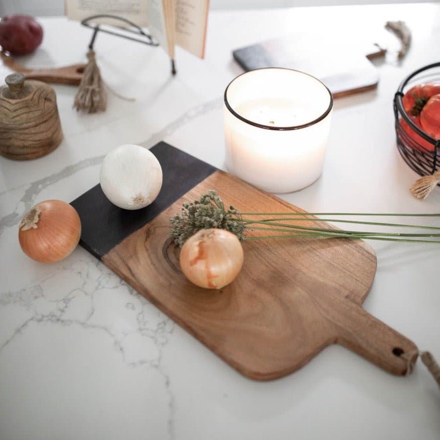 Foreside Home & Garden Lawson Acacia Wood and Black Marble Medium Cutting Board | CeCe's Home & Gifts